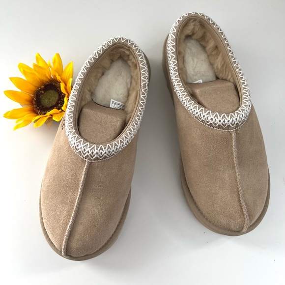 🚨LAST ONE! UGG TASMAN SLIPPERS-NEW MUSTARD SEED COLOR- WOMEN’S📍(PRICE IS FIRM) - Picture 5 of 16